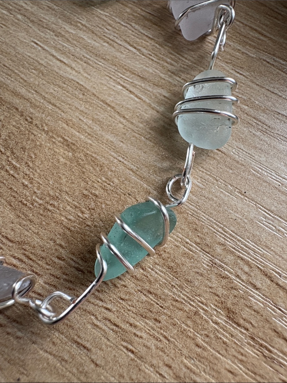 Hand Crafted Silver Plated Wire-Wrapped Sea Glass Bracelet - Picture 5 of 10